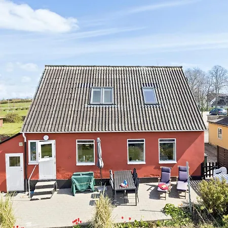 Dom wakacyjny Lovely In With Wifi Bagenkop