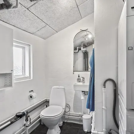 Dom wakacyjny Lovely In With Wifi