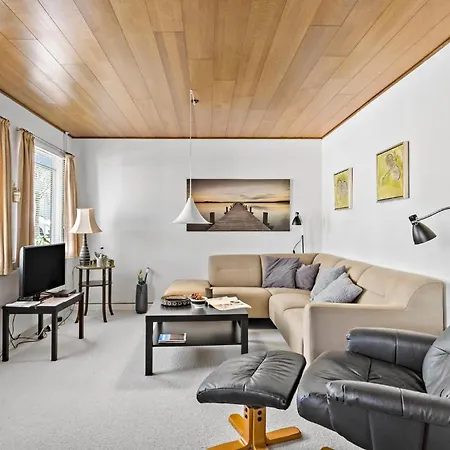 Dom wakacyjny Lovely In With Wifi