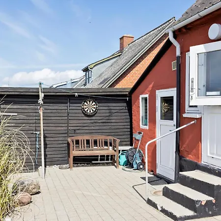 Pet Friendly In With Kitchen Feriehus